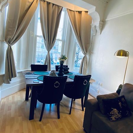 Ann Apartments Opposite The Pier With Sea View พอร์ตสมัธ ภายนอก รูปภาพ